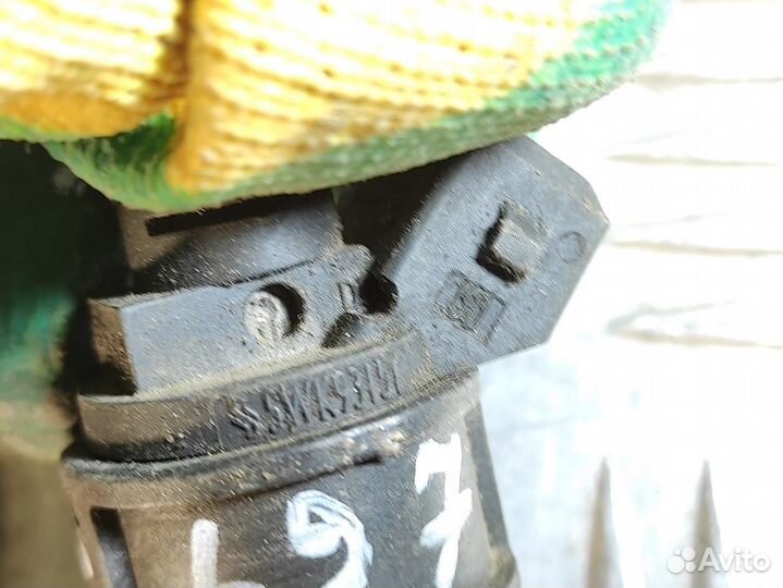 Форсунка двигателя Opel Astra G