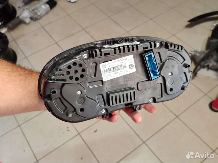 Панель приборов Volkswagen Polo 860Q