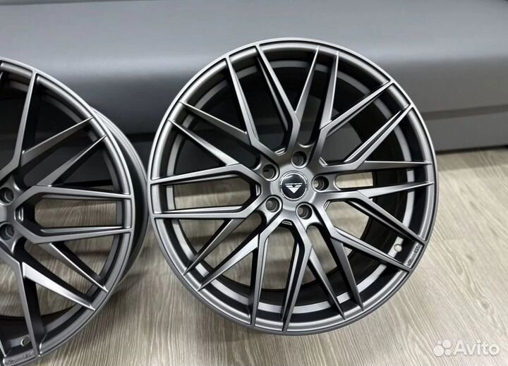 Диски серые VF107 R17 5x114.3 на Kia Mazda Toyota