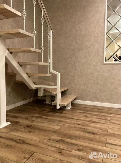 Лестница на металлокаркасе