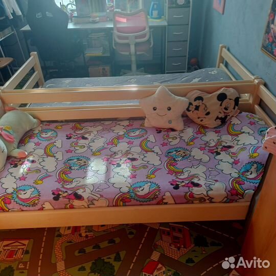 Две кровати