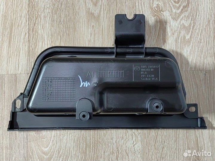 Отделение для мелких вещей Bmw X5 E70 N52B30AF