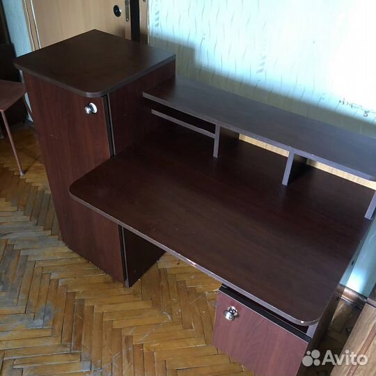 Письменный стол для школьника бу