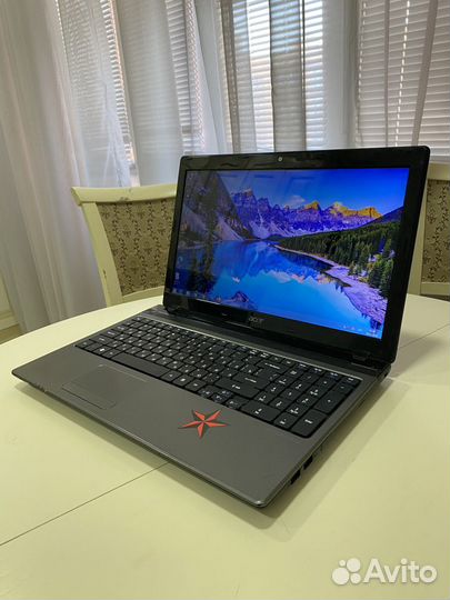 Отличный ноутбук Acer Aspire 5560 amda6