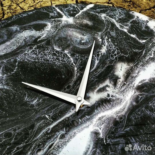 Часы из эпоксидной