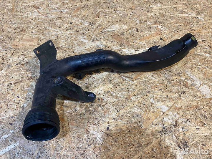 Патрубок интеркулера Volkswagen passat 5 (3B 1997