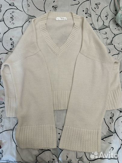 Свитер женский