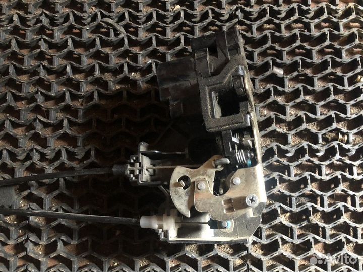 Замок передний правый Эпика Chevrolet Epica