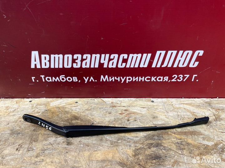 Поводок дворника передний левый Renault Duster