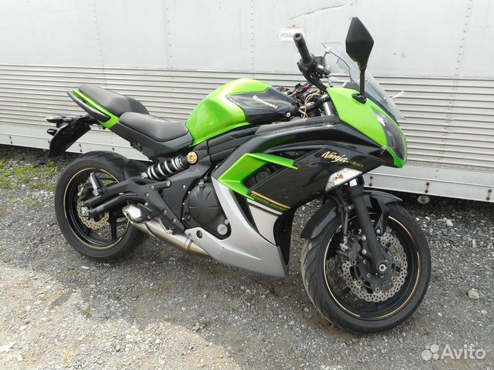 Kawasaki ninja 400R No. B10618
