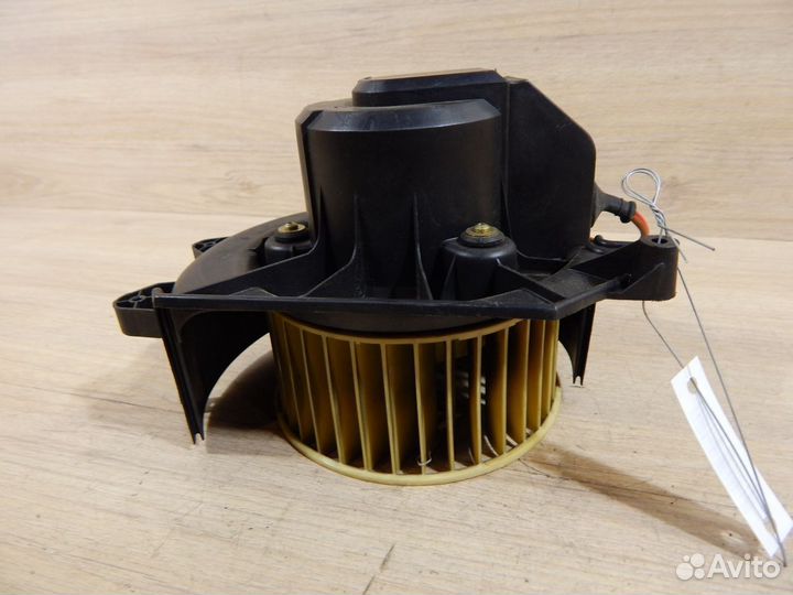 Моторчик печки Opel Omega B