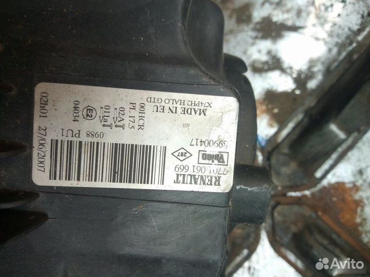 Фара левая Renault Laguna 2001-2005