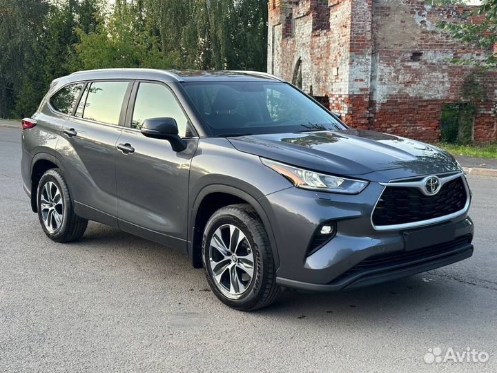 Toyota Highlander 2.4 AT, 2023, 17 км