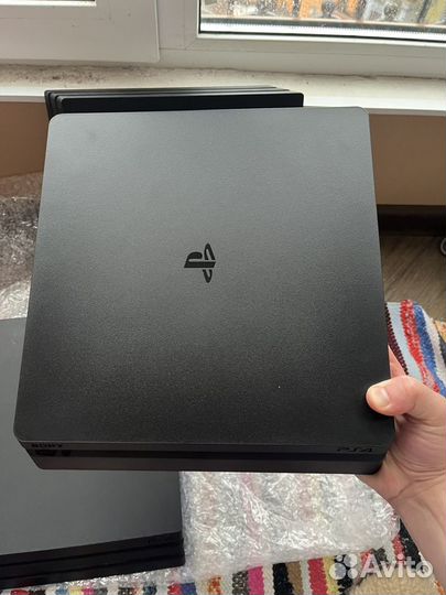 Sony PS4 Pro 1tb / Slim 500 gb