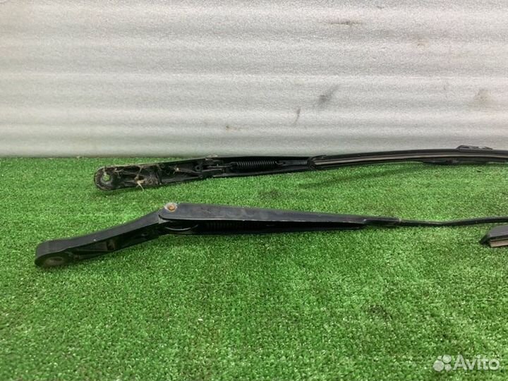 Поводки дворников Volkswagen Golf хетчбэк 1.6 102