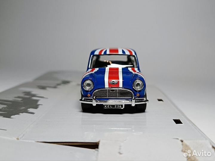 Модель 1:43 Mini Union Jack Cararama / Hongwell