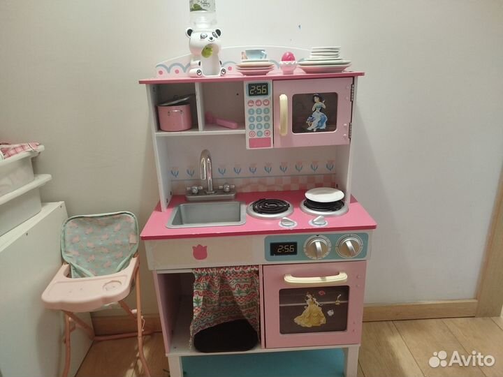 Детская кухня с комплектом посуды