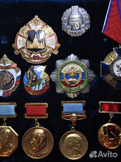 15 знаков и медалей на разные темы