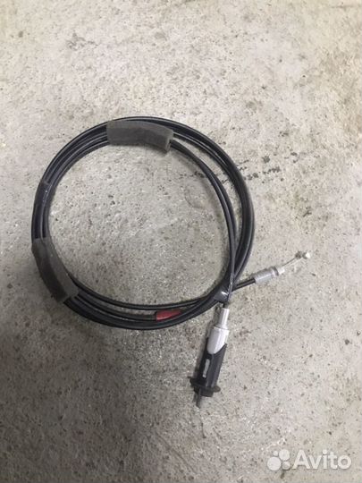 Трос открывания лючка бензобака Камри 40