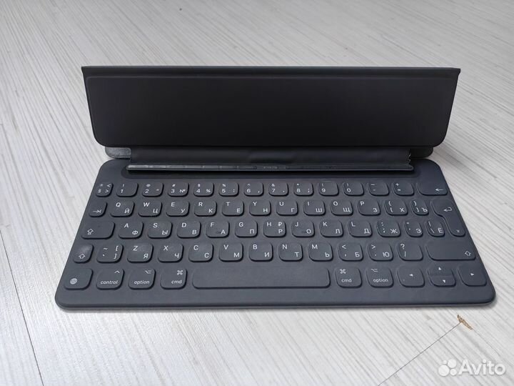 Клавиатура Apple SMART Keyboard для iPad Pro 9.7