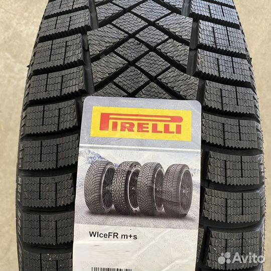 Pirelli Ice Zero FR 245/40 R18