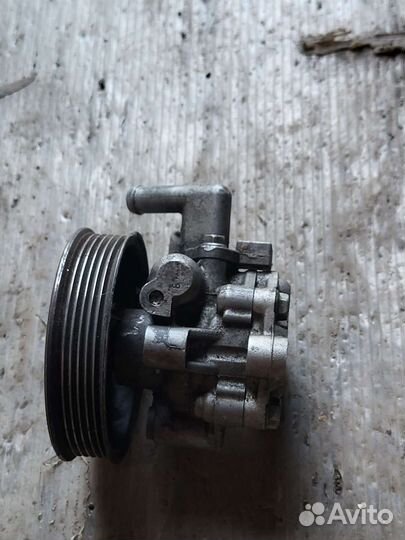 Насос гура Hyundai santafe