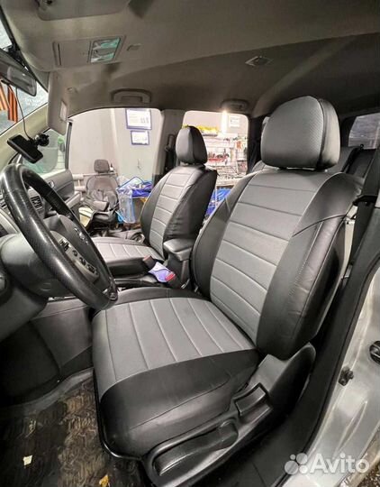 Автомобильные чехлы Nissan xtrail t31