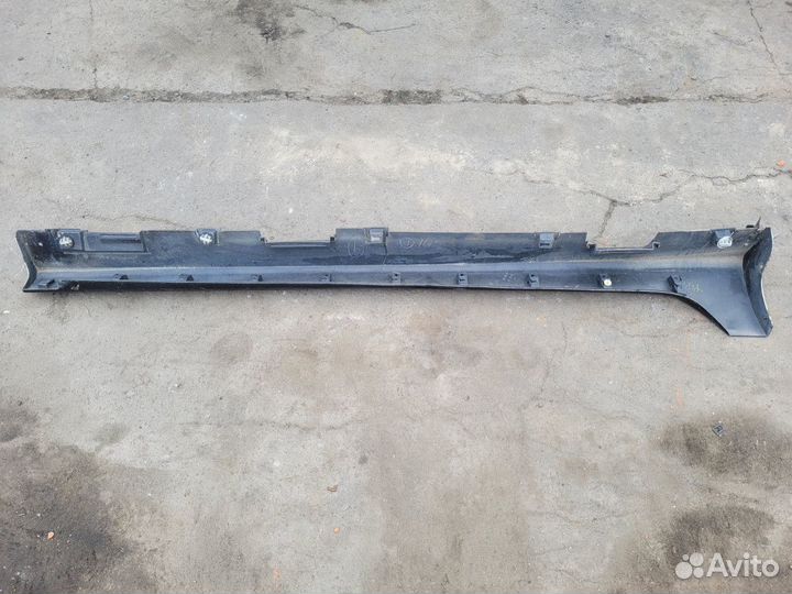 Накладка левого порога на Mazda 6GH