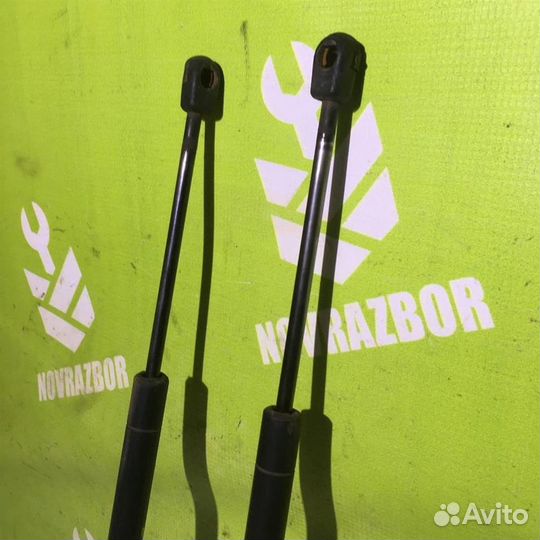 Амортизатор двери багажника Форд Фокус 1