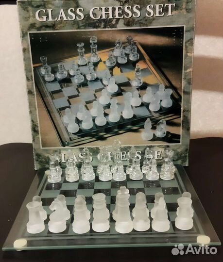 Шахматы стеклянные, классические