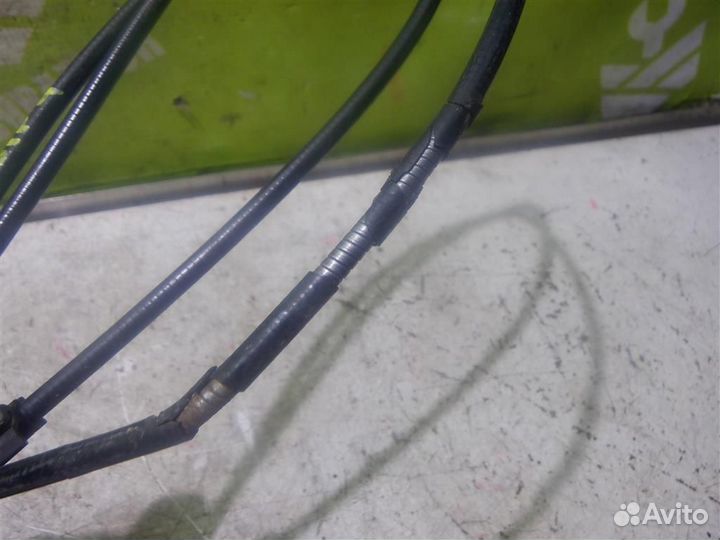 Трос открывания капота Фольксваген Гольф 4 Бора