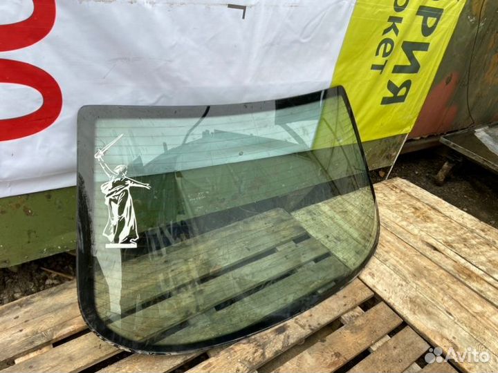 Стекло заднее Mercedes-Benz E-Class W210 M111.942