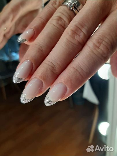 Маникюр с покрытием гель-лаком