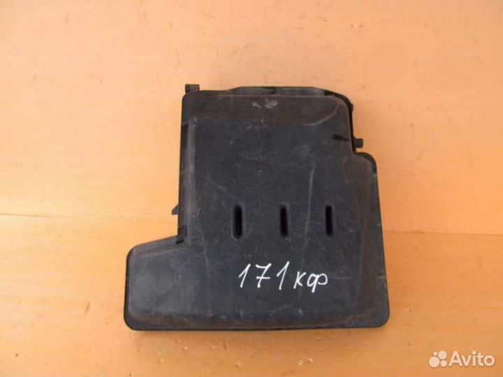 Корпус воздушного фильтра Renault Megane - 1 покол