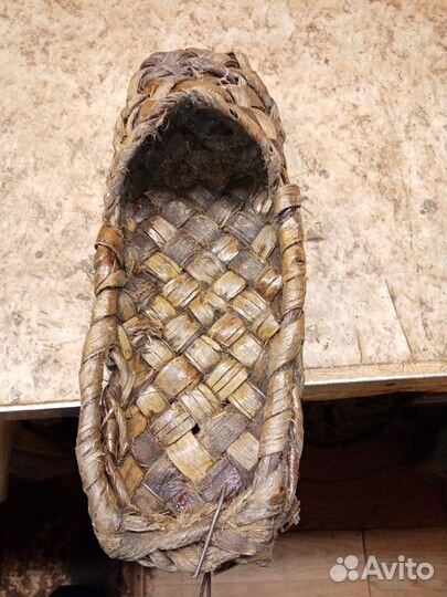 Ботинки, лапоть