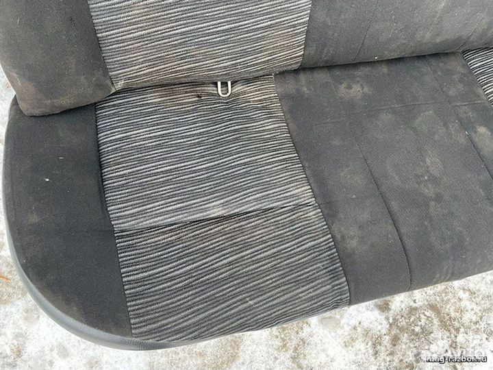 Сиденье Renault Logan I заднее