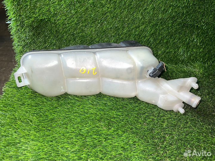 Расширительный бачок на Mersedes w210 e210