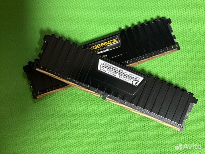 DDR4 Corsair 2x8Gb 3200MHz