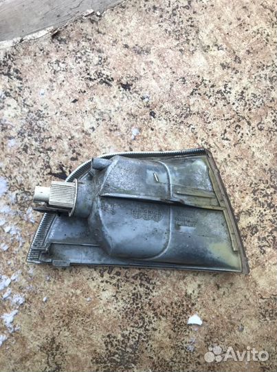 Поворотник Volvo s40 1997