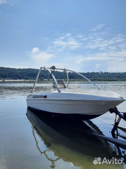 Катер для вейкборда и прогулок