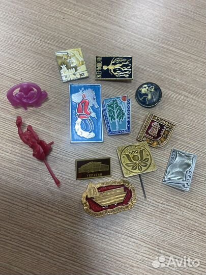 Значок набор из 12 штук