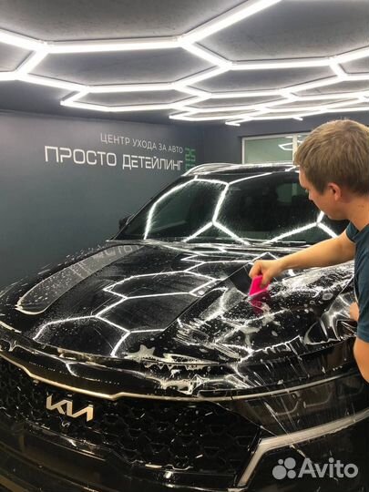 Оклейка автомобили пленкой