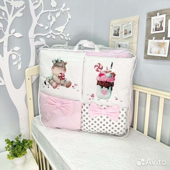 Комплект в круг\овал кроватку 6 пр