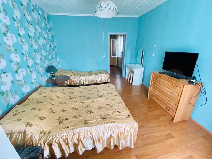 Комната 18 м² в 1-к., 2/2 эт.