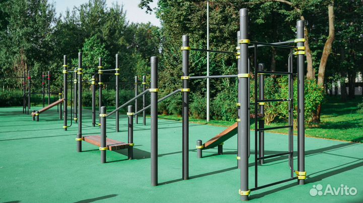 Уличный спортивный комплекс