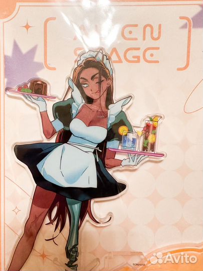 Официальные стенды Alien stage (Luka, Hyuna)