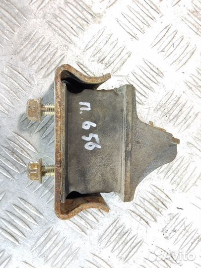 Опора двигателя правая Spritner 1995 2006