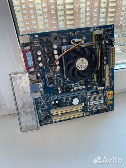 Материнская плата с процессором am3