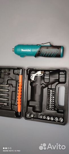 Аккумуляторная отвертка makita