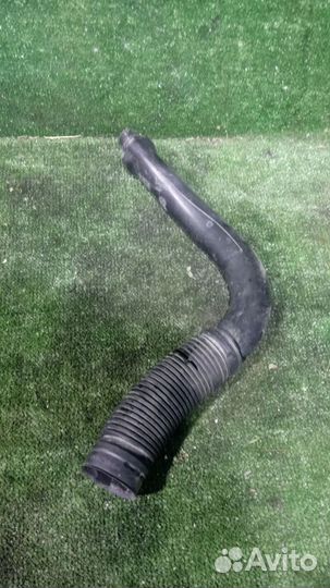 Патрубок воздушного фильтра Renault Logan